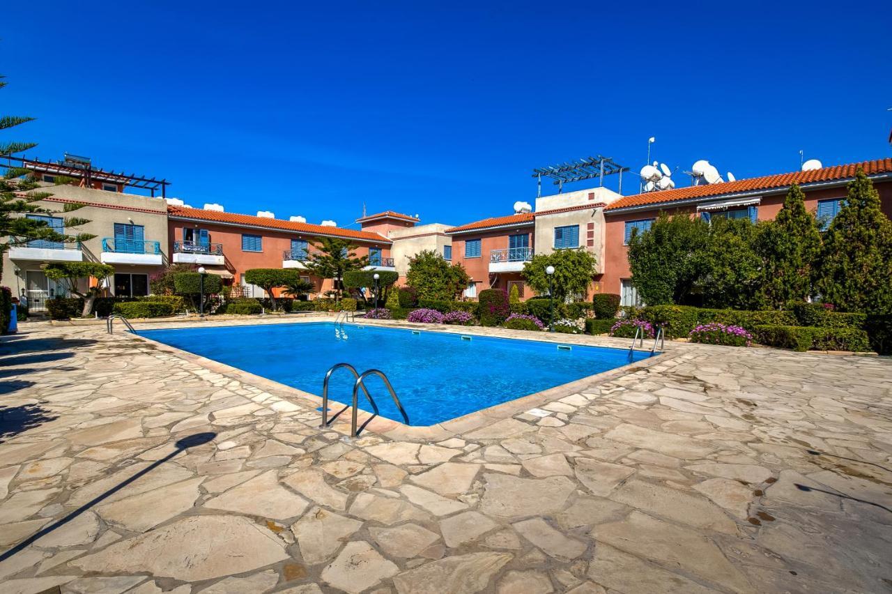 Antonia'S Palace Rooftop Jacuzzi Stunning View Paphos Exterior foto