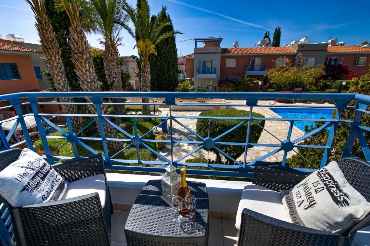 Antonia'S Palace Rooftop Jacuzzi Stunning View Paphos Exterior foto